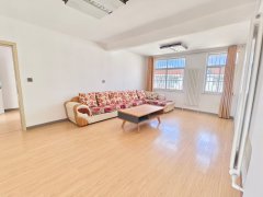 @15.8萬(wàn)，桃園小區(qū)，127平