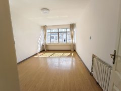 @15.8萬(wàn)，桃園小區(qū)，127平