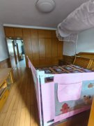 初家園好位置2000年混合結(jié)構(gòu)三樓136.7平30平車庫(kù)三室