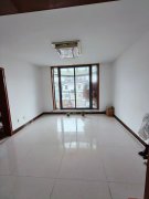 鼎園社區(qū)2015年框架樓頂樓110.36平三室兩衛(wèi)19.8萬