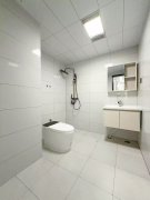 水利局家屬樓精裝四室二樓 157.62平45.8萬