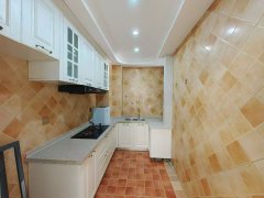 德紅世紀(jì)華府5樓東邊戶122平三室兩衛(wèi)精裝修53萬