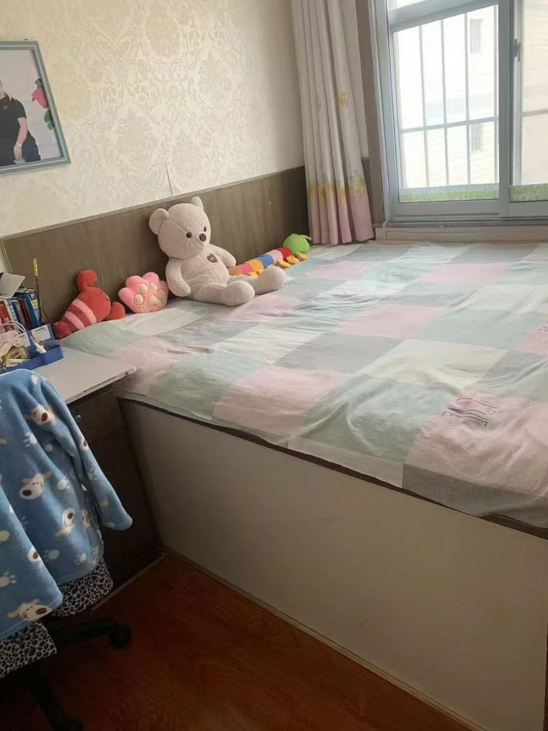 香水小區(qū)急售15.8萬86平小三室 香水小區(qū)急售15.8萬86平小三室