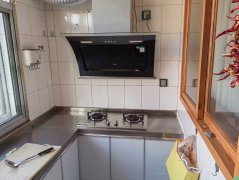 爬山街住人2樓兩室500元家具家電齊全