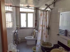 爬山街住人2樓兩室500元家具家電齊全