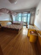 初家園2000年混合結(jié)構(gòu)三樓136.7平三室?guī)?0平車庫34