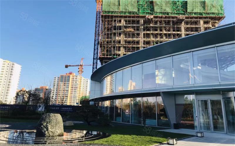 商鋪誠心出租出售，地段好，客群多