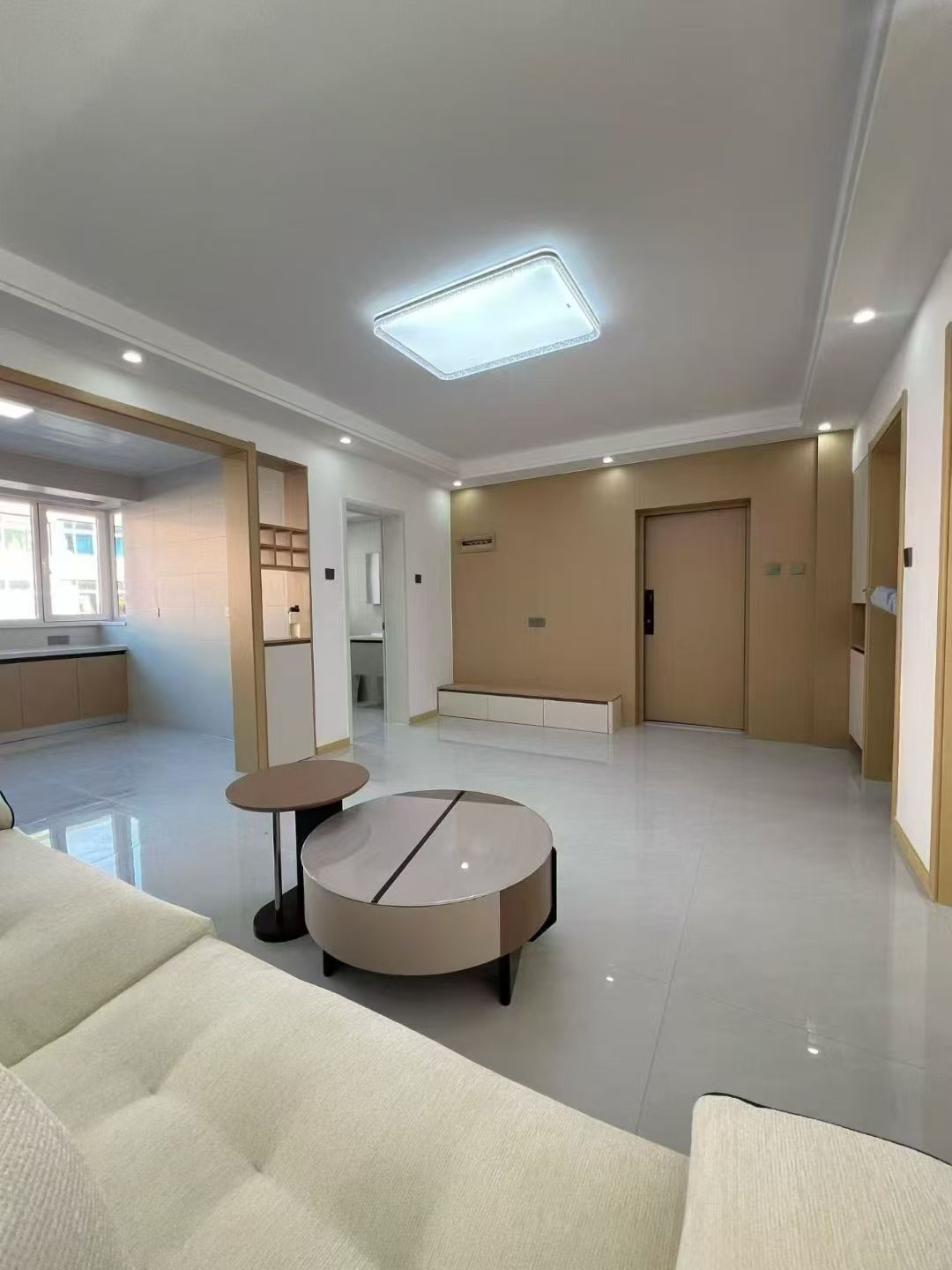 五龍街2樓框架91.46平精裝修兩室36.8萬(wàn) 五龍街2樓框架91.46平精裝修兩室36.8萬(wàn)