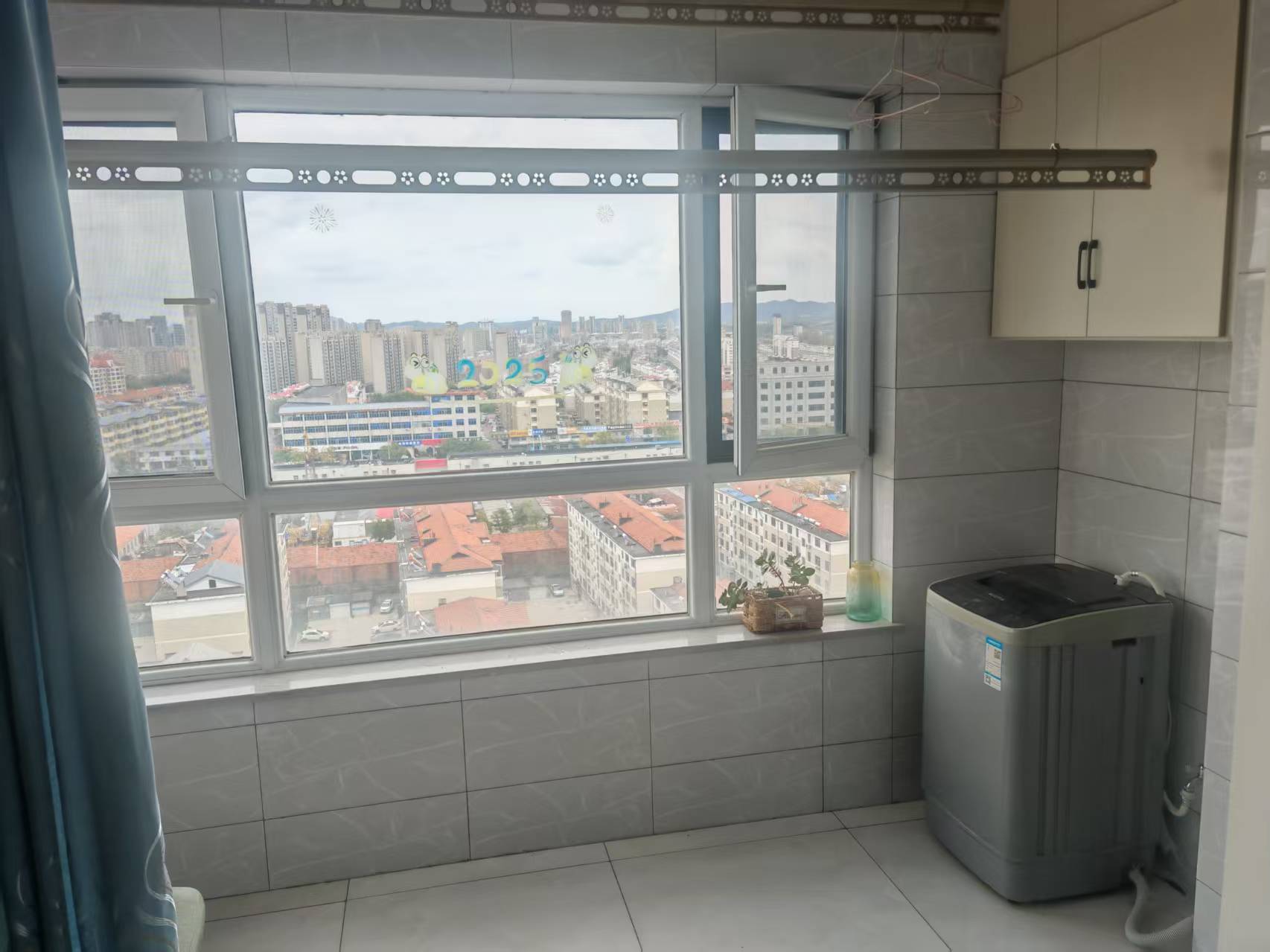 文山書香園70平房屋出租，帶草房，電梯房，家電家具齊全