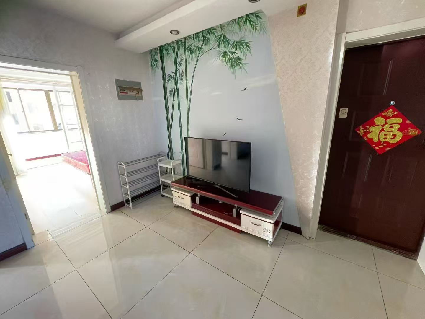 出租昆俞新城二樓兩室家電齊全長租900短租1000