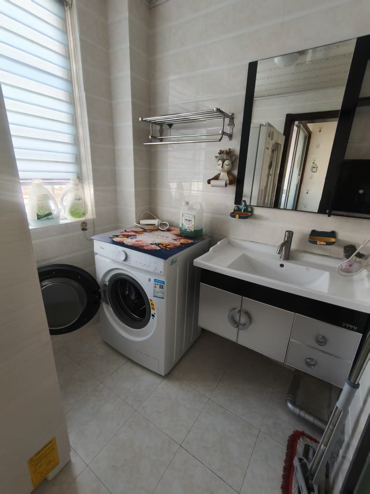 @出租:1100/月，文峰花園，3室