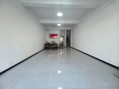 銀海綠洲門市房上下一共112平有地暖 有房證45.8萬(wàn)