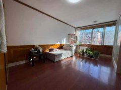 爬山街二樓 128平三室26.6萬(wàn) 爬山街二樓 128平三室26.6萬(wàn)